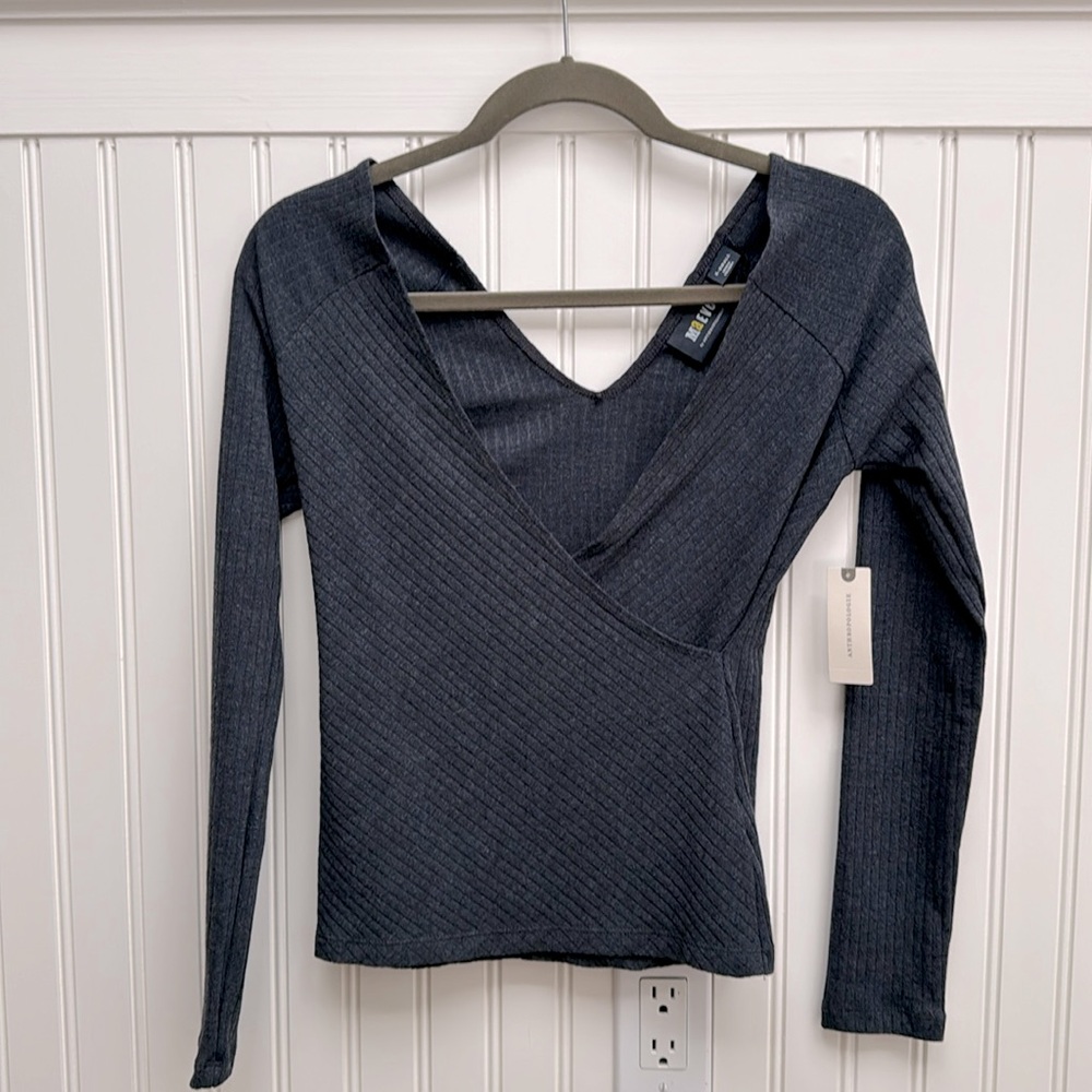 NWT wrap top